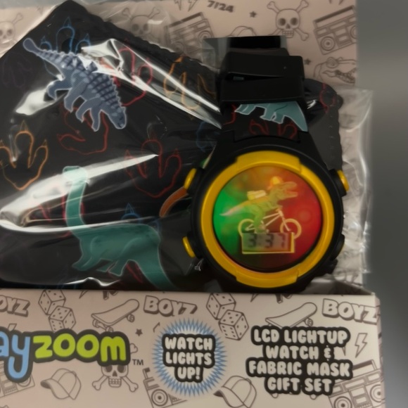 Kids Playzoom L D Light Up Watch & Re-Useable Mask - Picture 7 of 8